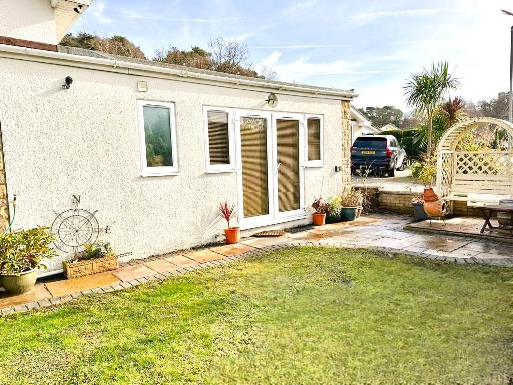 Little Dragons Apartamento Poole Exterior foto